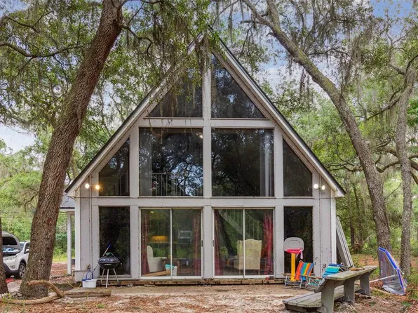 185 Bumpy Rd, Melrose, FL 32666