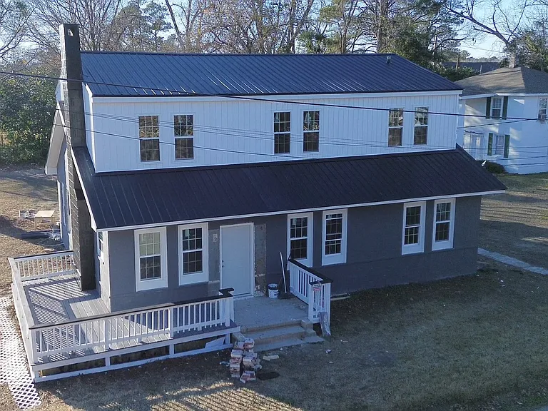 221 E Plank Rd — Photo 40