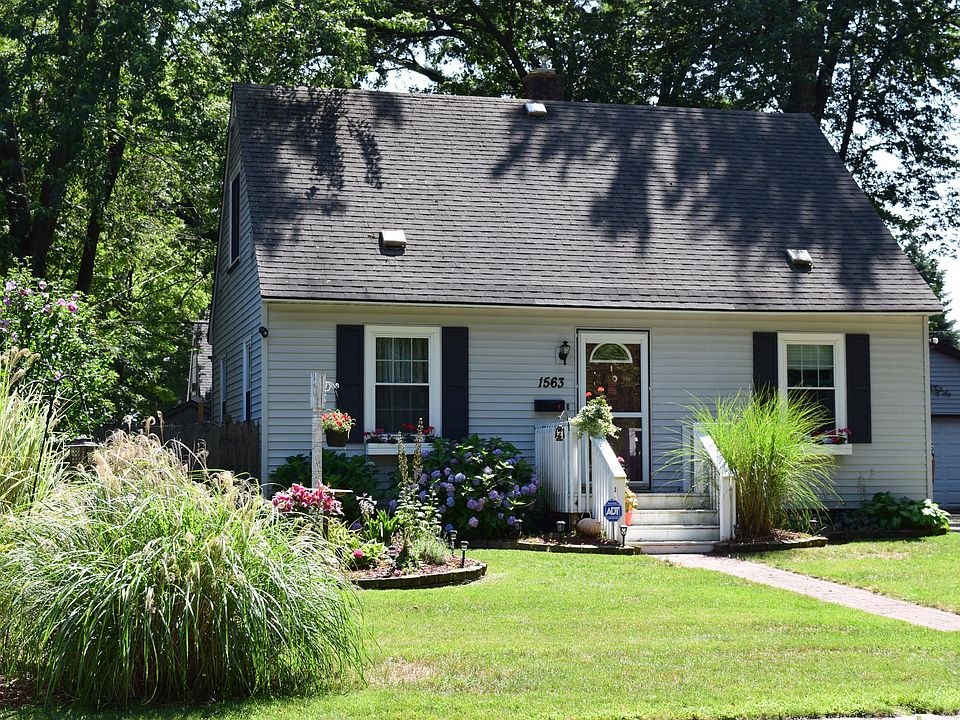 1st image of 1563 Winchester Dr