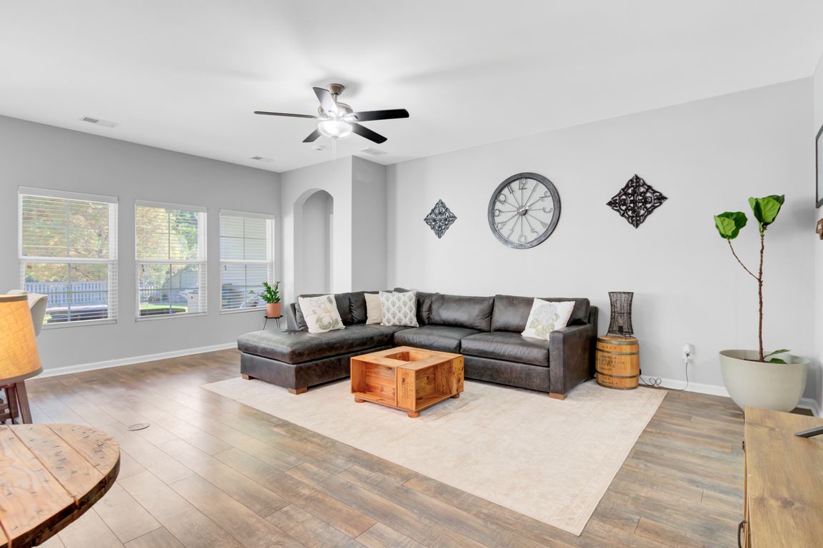 next background image