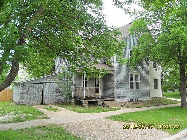 2nd image of 400 Meridian St N