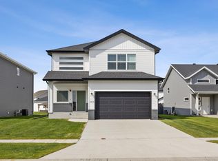 5476 Lori Ln W, West Fargo, ND 58078