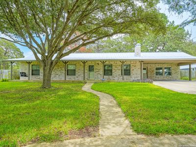 303 Bear Ridge, La Vernia, TX, 78121