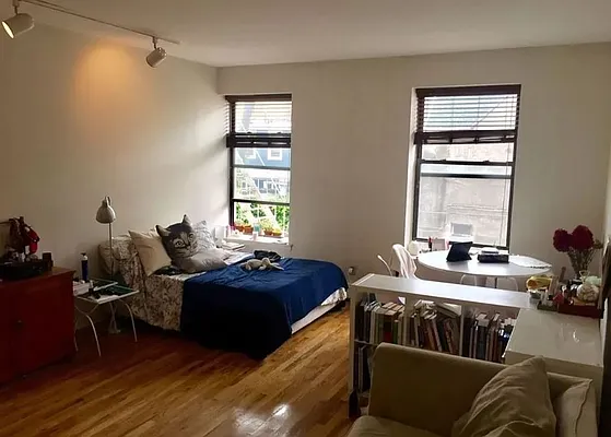 Rented by Costa Properties Group LLC | media 8