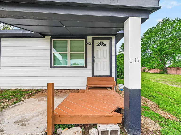 6615 W Montgomery Rd — Photo 3