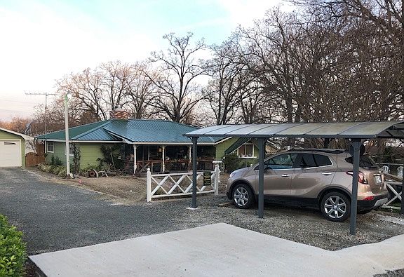 3rd image of 251 Lakeaire Dr