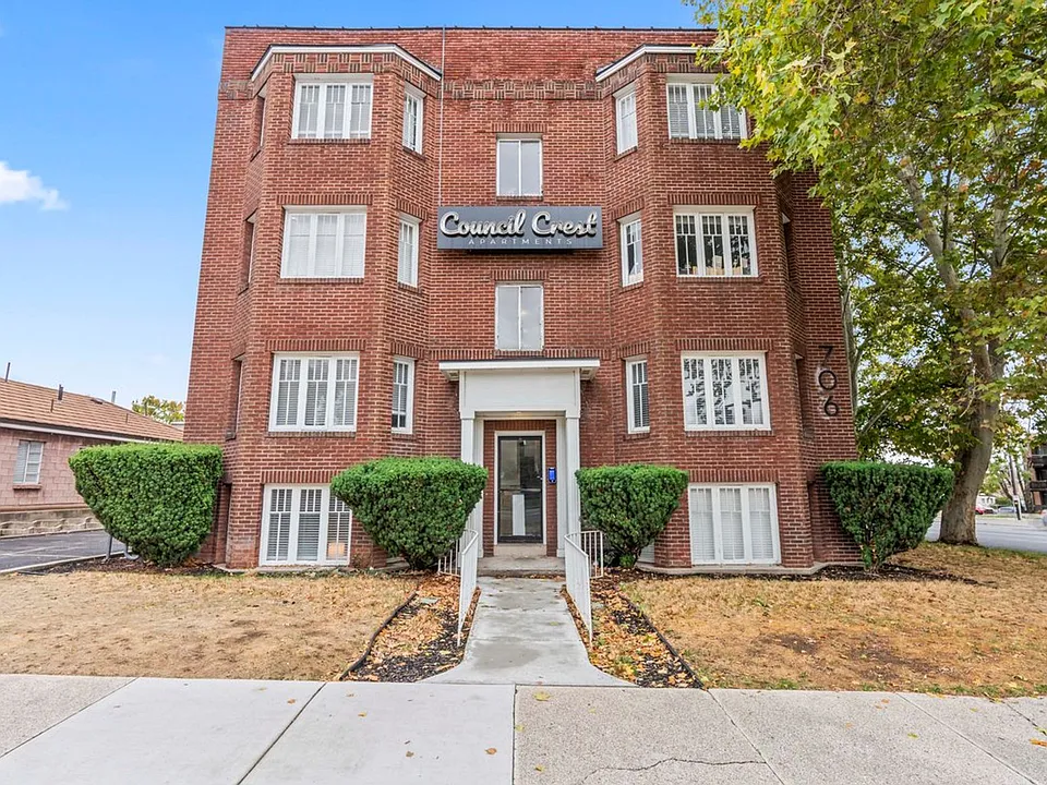 Council Crest Apartments