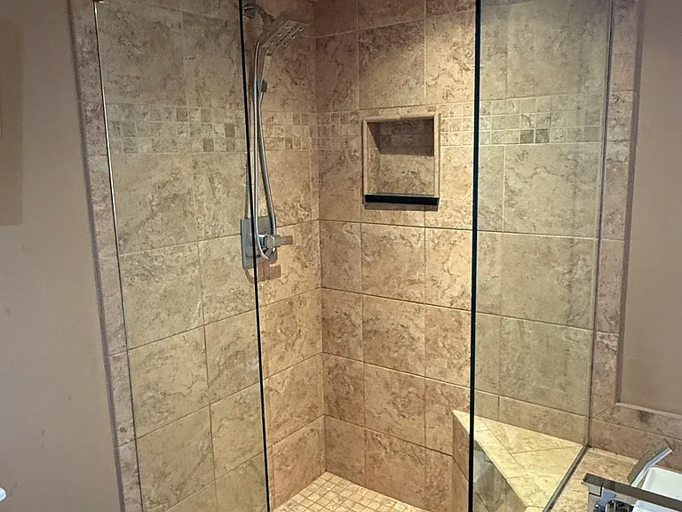 1704 N Taylor St — Photo 12