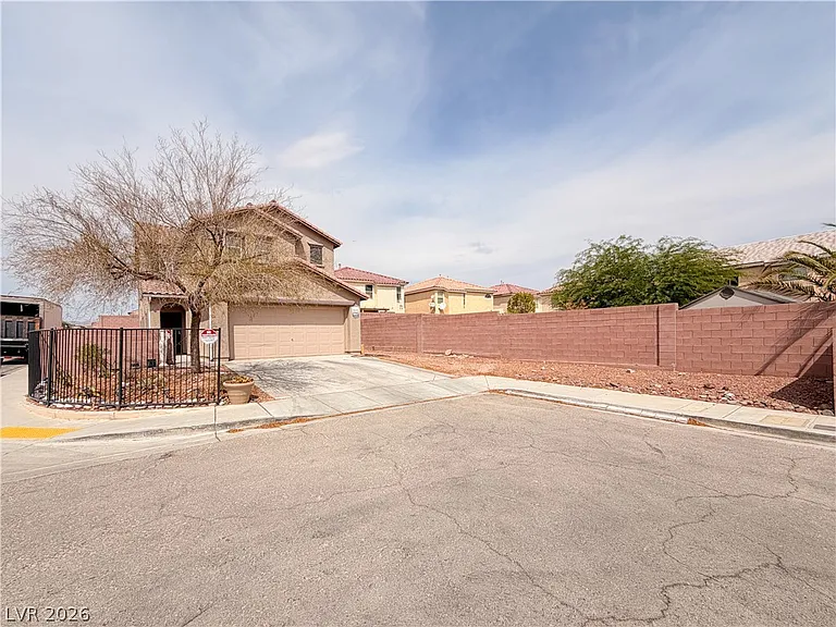 6204 Alpine Tree Ave — Photo 3
