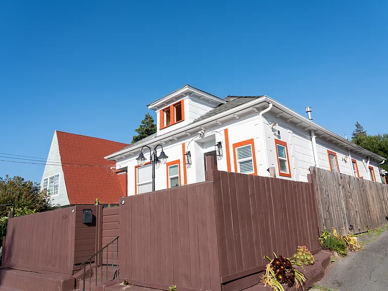 2604 26th Ave — Photo 10