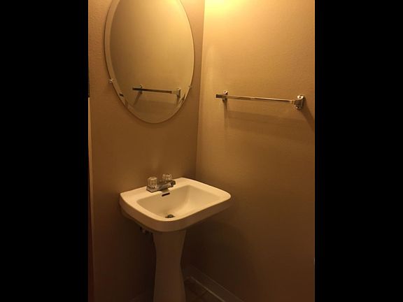 4th image of 513 E Kentucky Ave