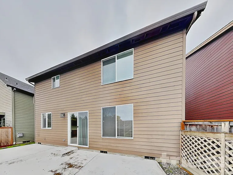 6007 NE 60th Ave — Photo 16