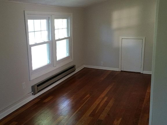 3rd image of 1302 Hartford Ave