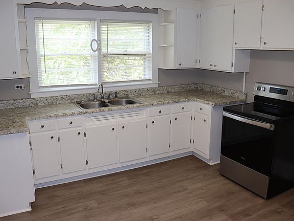 2nd image of 4 Langston St #4