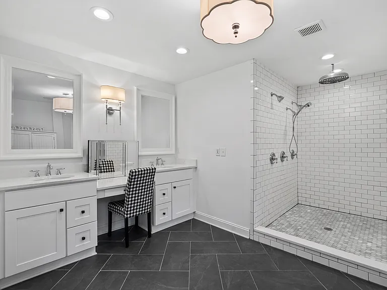 51 Stocker Dr — Photo 32