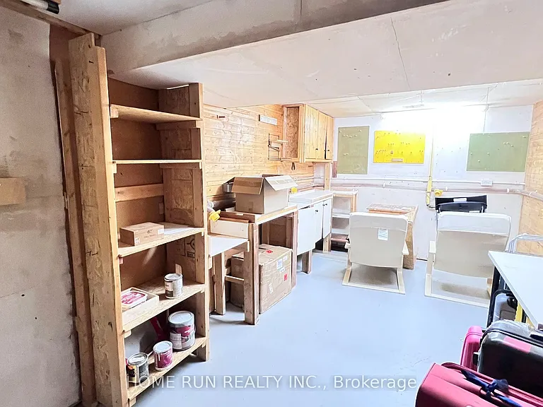 960 Cahill Dr W — Photo 24