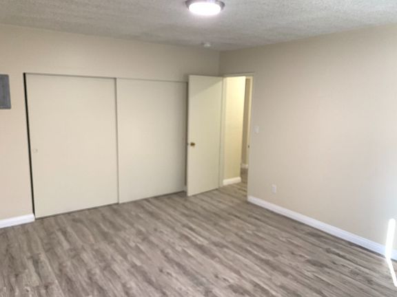 4th image of 108-114 E Live Oak Ave #114E