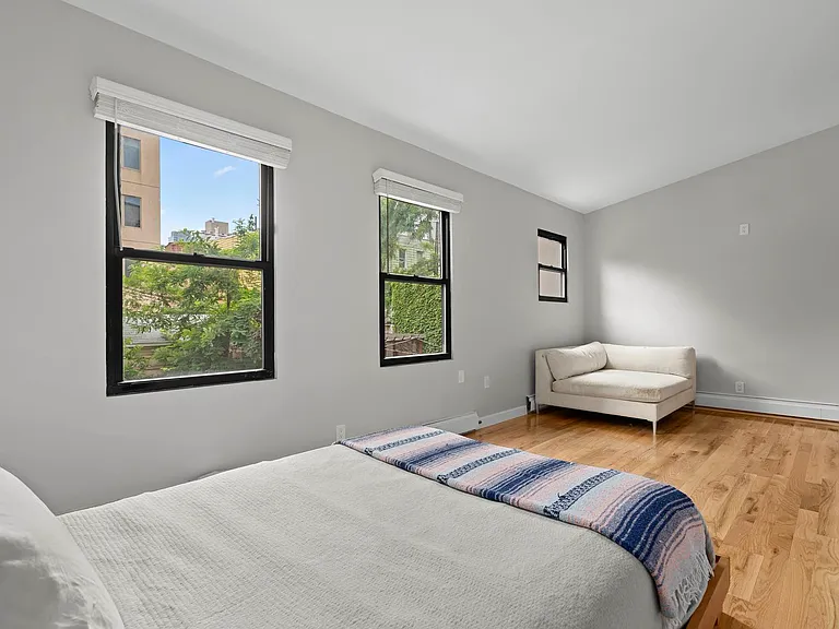 70 Green St #2 — Photo 5