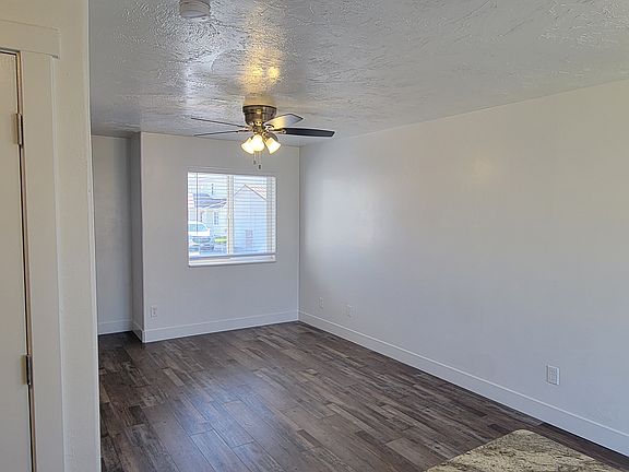 5th image of 830 S Saturn Ave #1