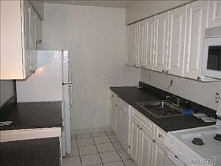 1st image of 179 Pointe Cir N