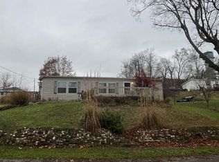 100 Ash St, New Straitsville, OH 43766