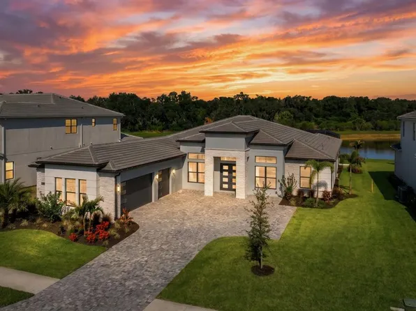 2428 Waterfront Cir, Sarasota, FL 34240
