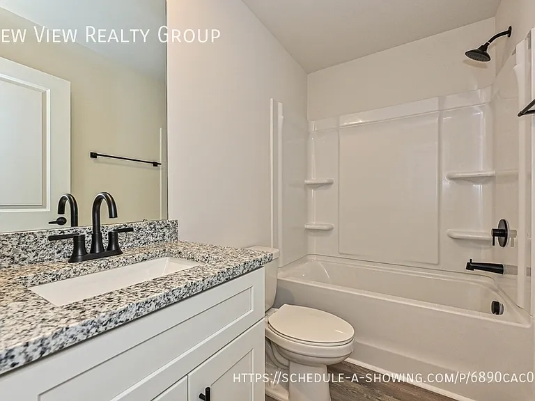 502 12th Ave NE — Photo 18