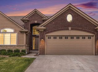 30295 Berghway Trl, Warren, MI 48092