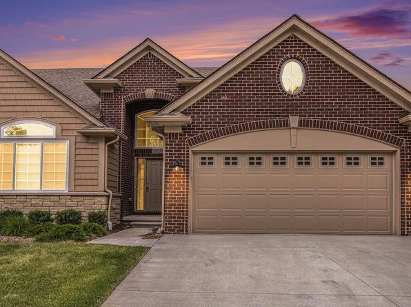 30295 Berghway Trl, Warren, MI 48092