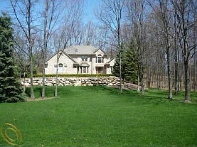 2nd image of 1370 Oak Hollow Dr