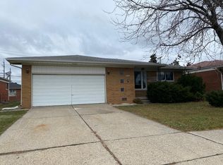 8223 Stanley Dr, Warren, MI 48093