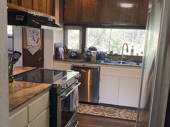Kitchen, all new appliances