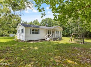 67 Reeves Ln, Delco, NC 28436