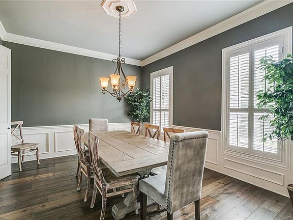 5th image of 2208 Amherst Cir
