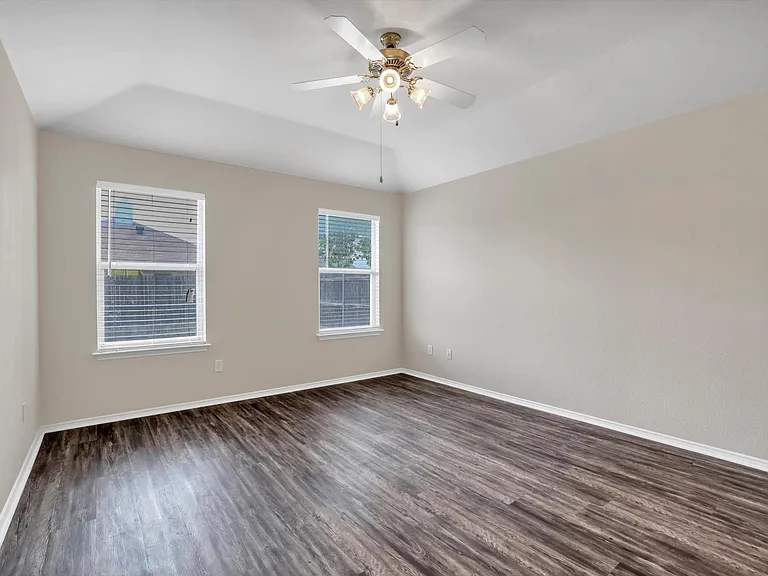 9641 Olivia Dr — Photo 21