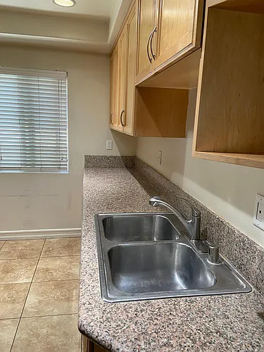 2410 N Naomi St #114 Photo 1