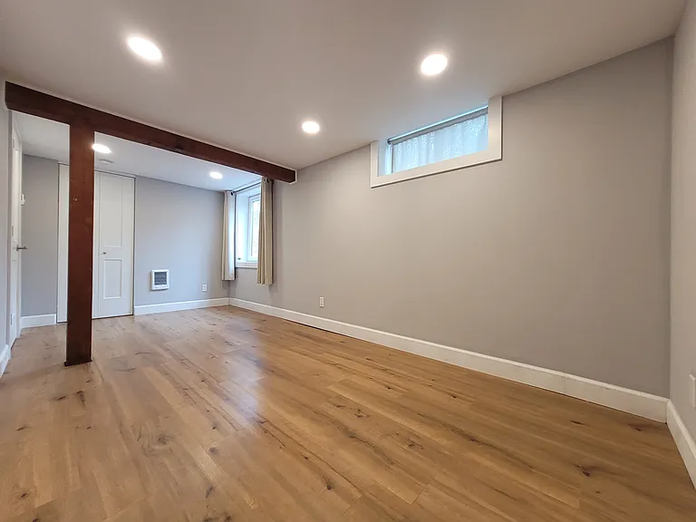 9107 N Kellogg St — Photo 15