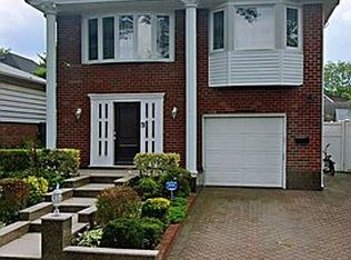 24612 Van Zandt Ave, Little Neck, NY