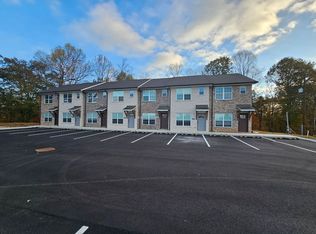 5200 Oak Point Ct, Cookeville, TN 38506