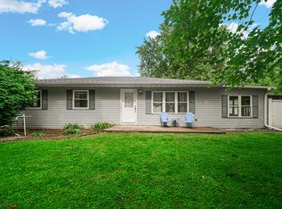 140 Hjelm Rd, Porter, IN 46304