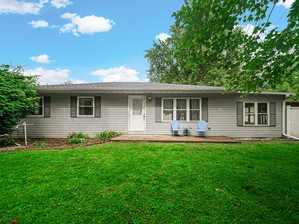 140 Hjelm Rd, Porter, IN 46304