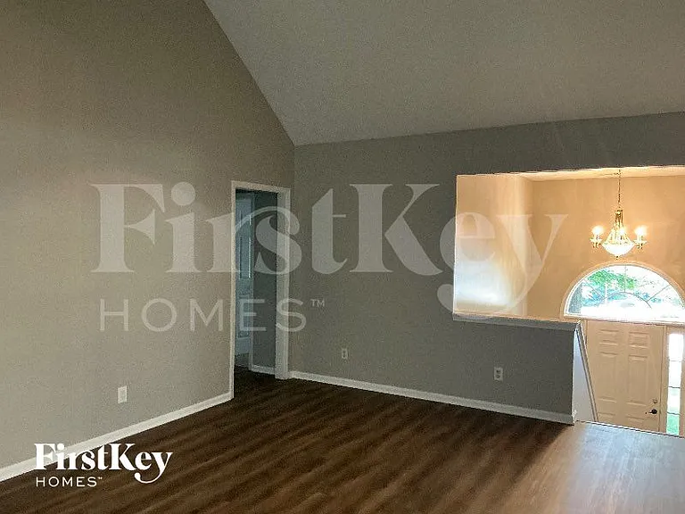 1303 Post Oak Ct — Photo 4