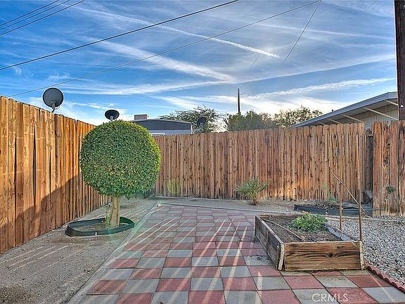 5th image of 32565 Saint Andrews Dr
