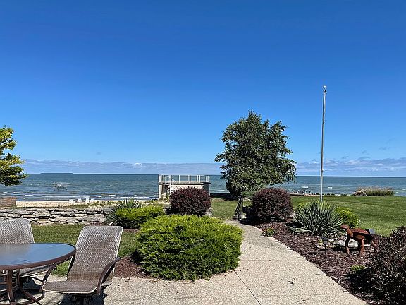 2nd image of 9312 Crescent Beach Rd