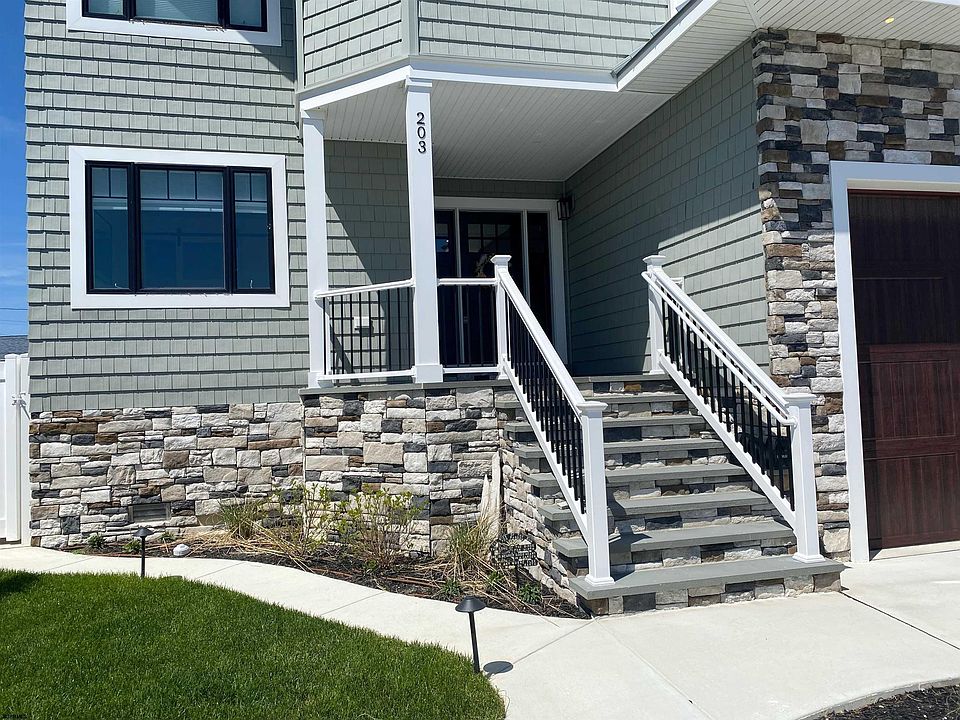1st image of 203 E Evans Blvd