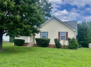 407 Donna Dr, Clarksville, TN 37042