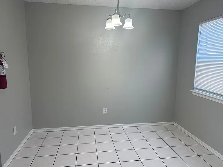 Las Violetas Apartments — Photo 67
