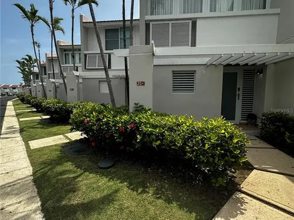 1 Ocean Vlg #23, Dorado, PR 00646
