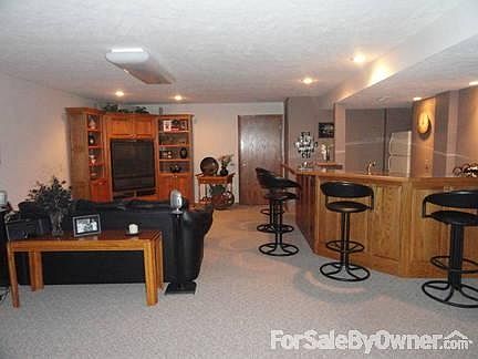 5th image of 6221 Woodstock Cir