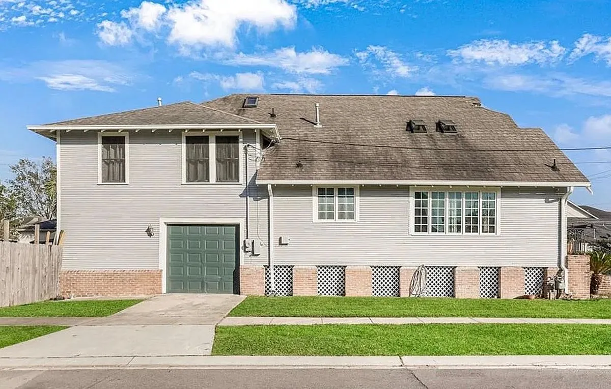 5 bed, 3.5 bath, 3200 sqft, $5,000 — Photo 3